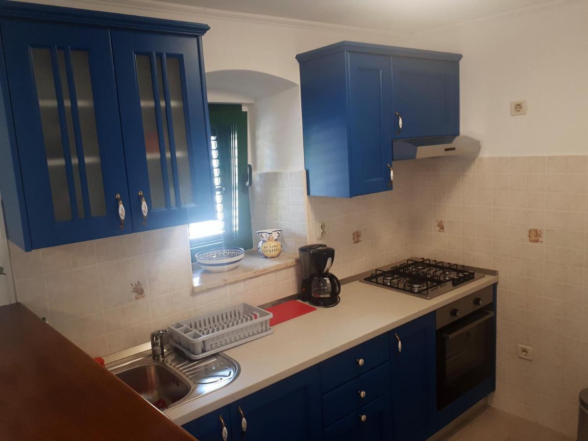 Apartment Terra Rossa Kaštelir Екстериор снимка