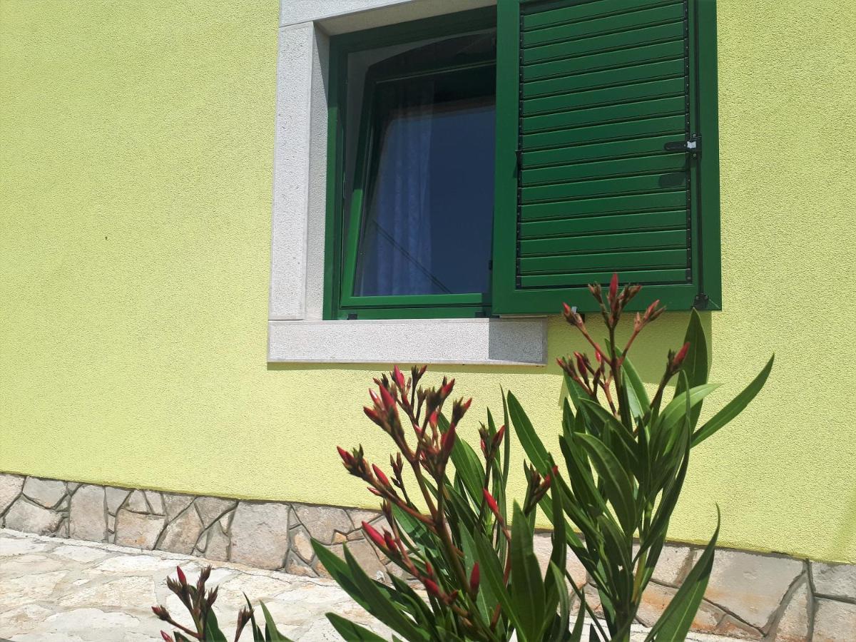 Apartment Terra Rossa Kaštelir Екстериор снимка