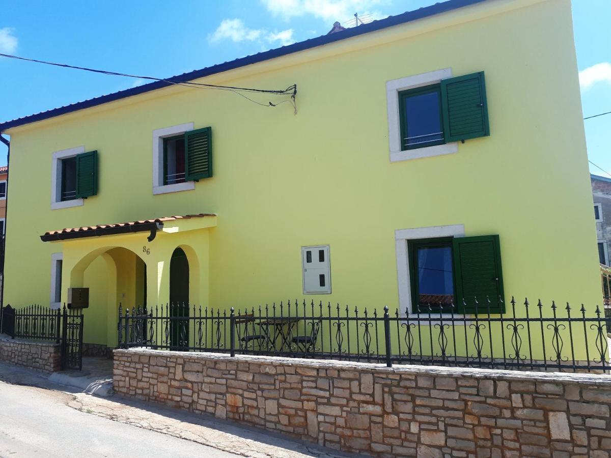 Apartment Terra Rossa Kaštelir Екстериор снимка