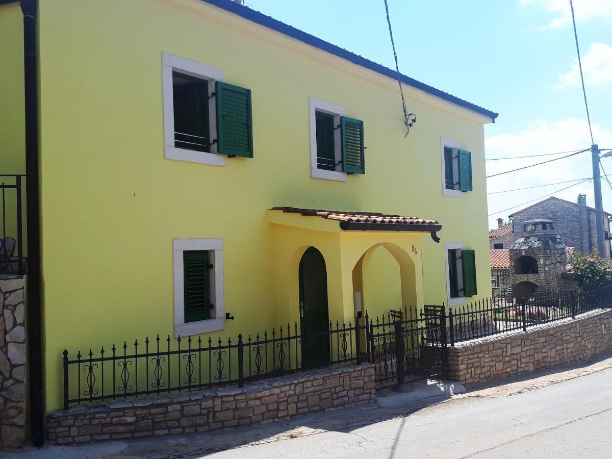 Apartment Terra Rossa Kaštelir Екстериор снимка
