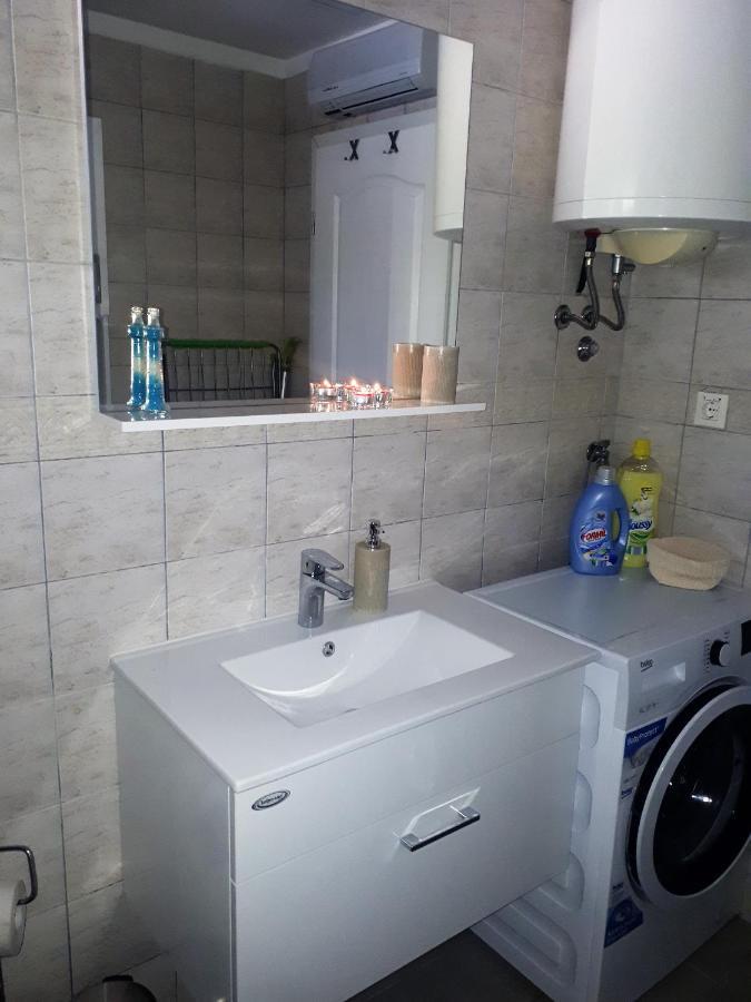 Apartment Terra Rossa Kaštelir Екстериор снимка