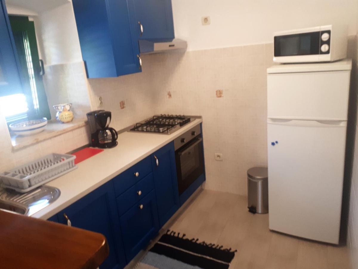 Apartment Terra Rossa Kaštelir Екстериор снимка