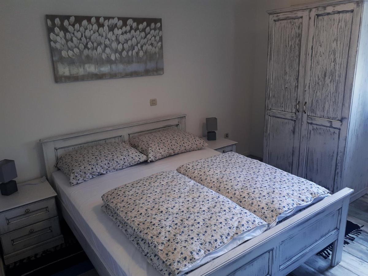 Apartment Terra Rossa Kaštelir Екстериор снимка