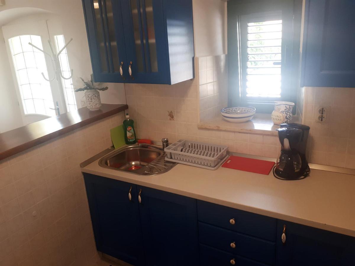 Apartment Terra Rossa Kaštelir Екстериор снимка
