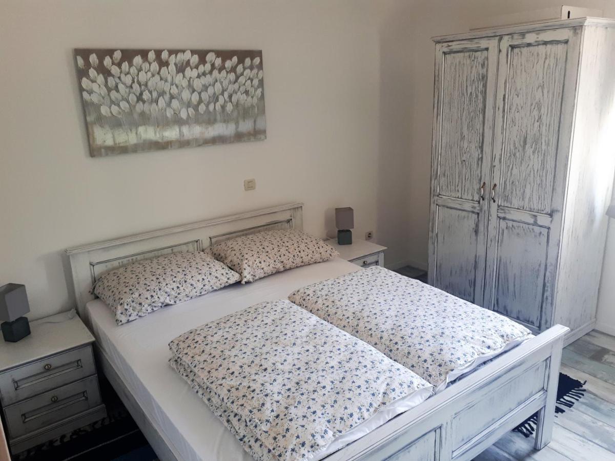 Apartment Terra Rossa Kaštelir Екстериор снимка