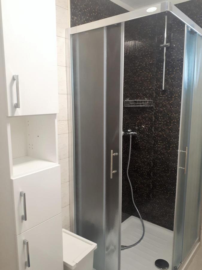 Apartment Terra Rossa Kaštelir Екстериор снимка